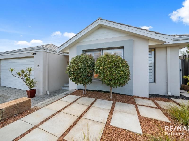 12 Viminea Street, Carramar