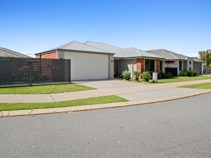 15 Whistler Drive, Erskine