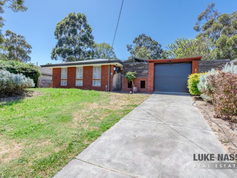 12 Dyer Street, Kelmscott