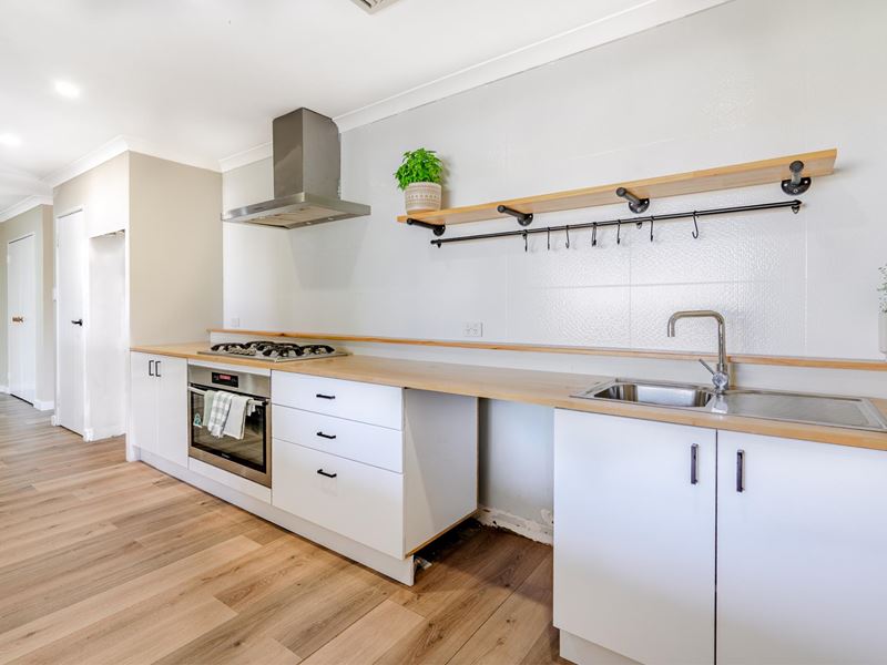 23 Hungerford Avenue, Halls Head