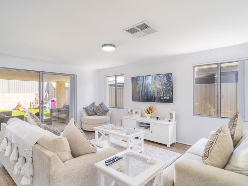 31 Farnham Pass, Alkimos