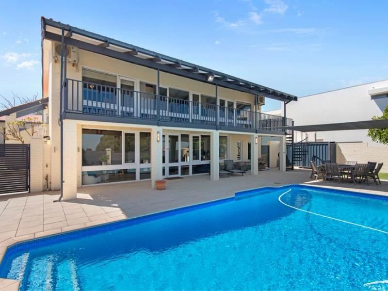 4 Esk Road, City Beach