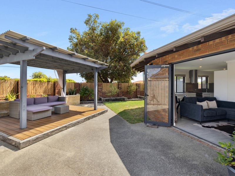 16/228 Albert  Street, Osborne Park