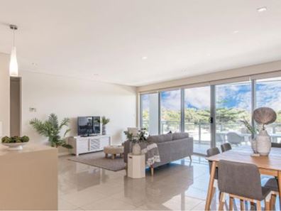 1/52 Rollinson Road, North Coogee WA 6163