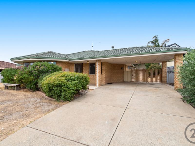 63 Casuarina Drive, Halls Head