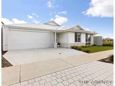3 Siena Approach, Piara Waters WA 6112