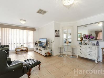 6 Cyane Way, Currambine WA 6028