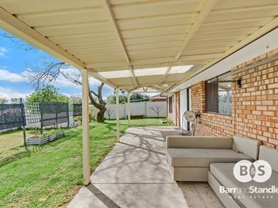 9 Glover Street, Withers WA 6230