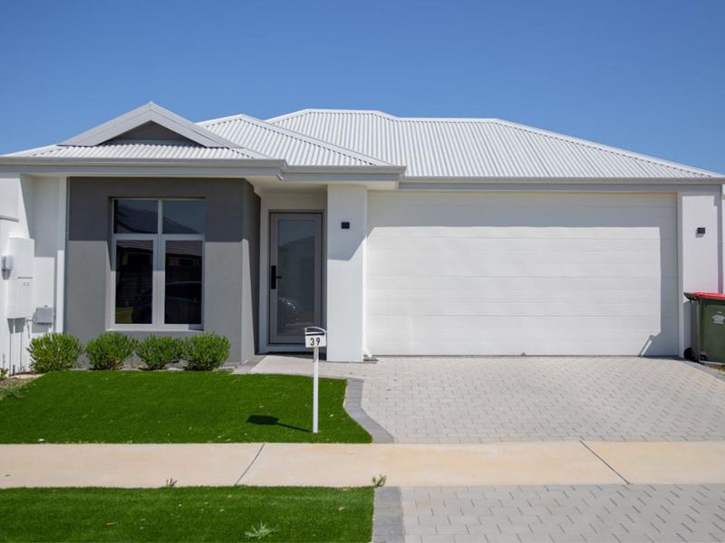 39 Castlemead Dr, Yanchep WA 6035