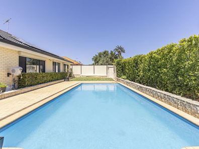 33 Fleming Parkway, Clarkson WA 6030