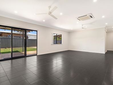 35 Bettong Bend, Baynton WA 6714