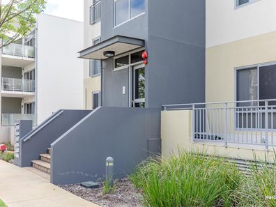 3/9 Ibera Way, Success WA 6164