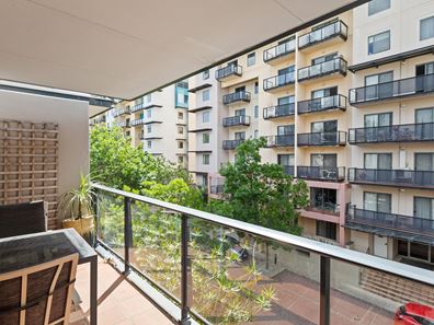 18/116 Mounts Bay Road, Perth WA 6000