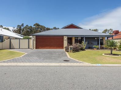 16 Arrowwood Loop, Secret Harbour WA 6173