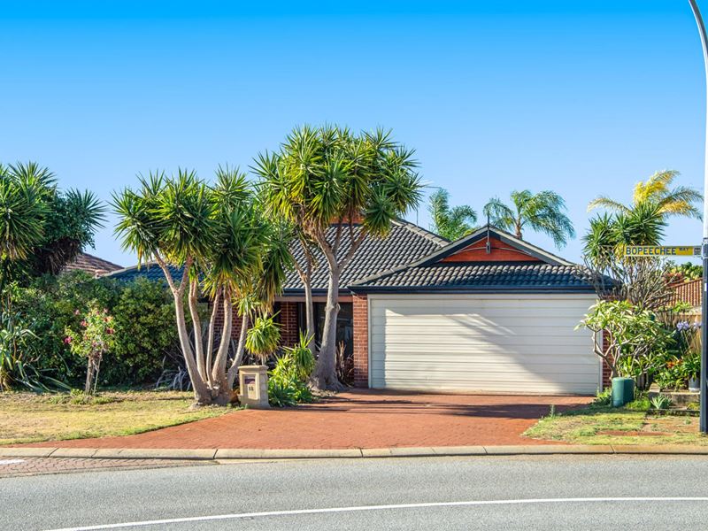 11 Carpentaria Drive, Port Kennedy WA 6172