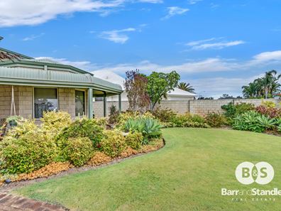 16 Gleneagles Way, Pelican Point WA 6230