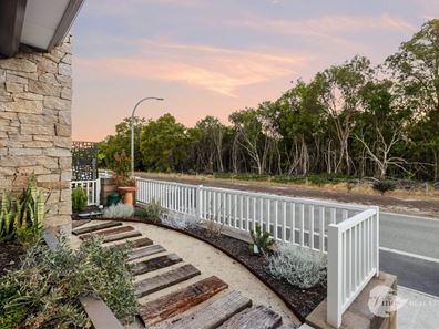 70 Everingham Drive, Ellenbrook WA 6069
