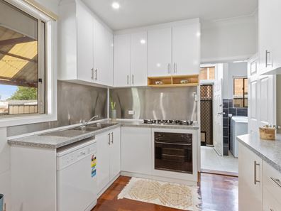 34 Sebastian Crescent, Coolbellup WA 6163
