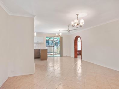 2/140 Cammillo Road, Camillo WA 6111