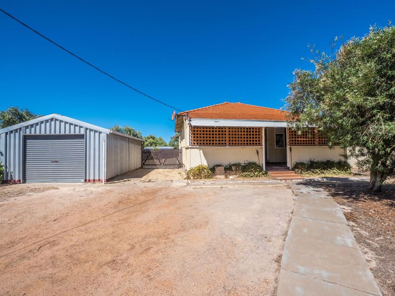 32 Dampier Street, Beachlands WA 6530
