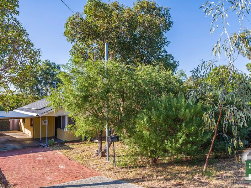 10 Miranda Crescent, Coolbellup