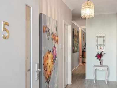 5 Hvar Street, Madeley WA 6065