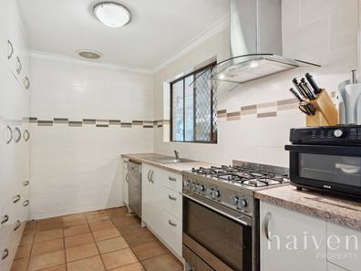 8 Goudhurst Place, Gosnells WA 6110