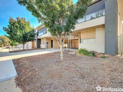 8/30 Orr Street, Maddington WA 6109