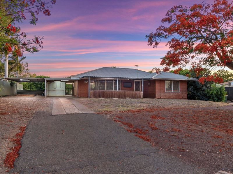 16 Lyndon Crescent, Dampier WA 6713