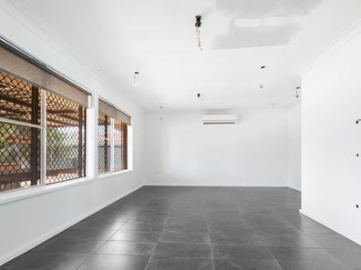 16 Lyndon Crescent, Dampier WA 6713