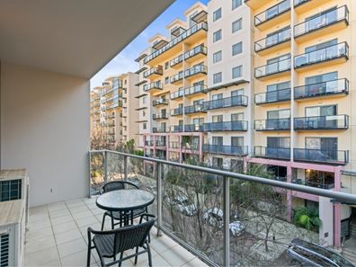 Unit 20/124 Mounts Bay Rd, Perth WA 6000