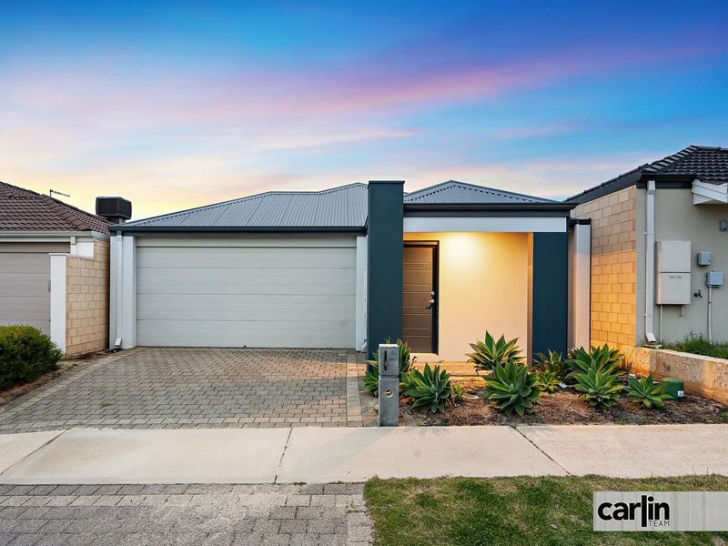 19 Greenwich Way, Success WA 6164