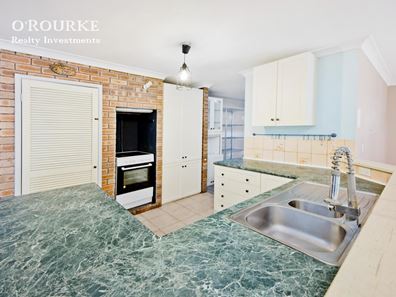 9 Glenmont Gardens, Ballajura WA 6066