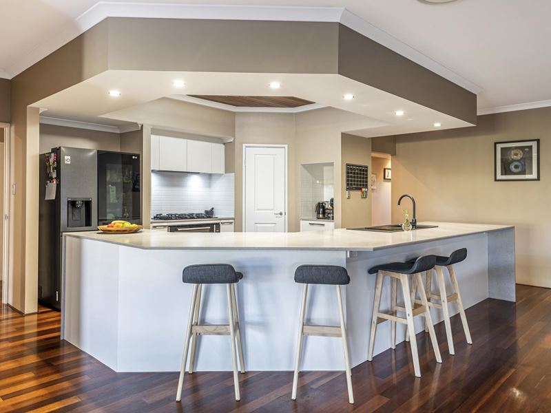 15 Athens Entrance, Port Kennedy WA 6172