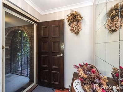 6 North Crescent, Byford WA 6122