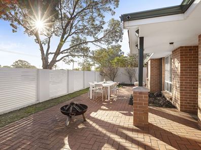 60 Calais Road, Scarborough WA 6019