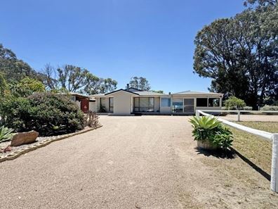 21 Warden Road, Chadwick WA 6450