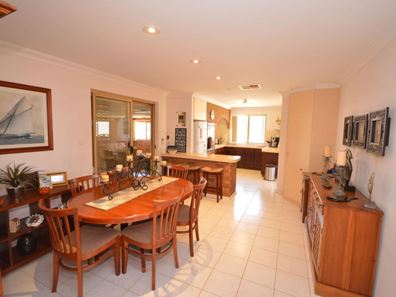 3 Berson Ct, Lake Coogee WA 6166