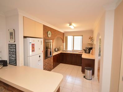 3 Berson Ct, Lake Coogee WA 6166