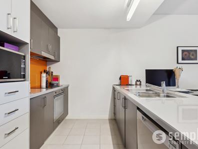 52/16 Midgegooroo Avenue, Cockburn Central WA 6164