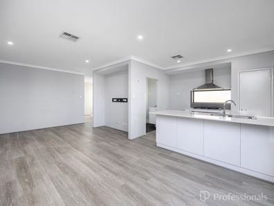 2 Kombu Lane, Eglinton WA 6034