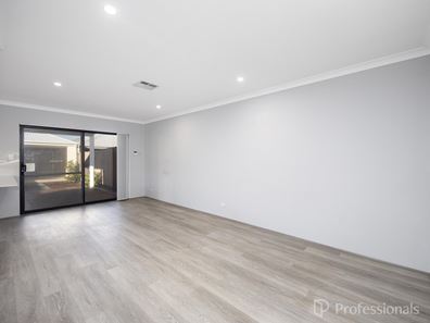 2 Kombu Lane, Eglinton WA 6034
