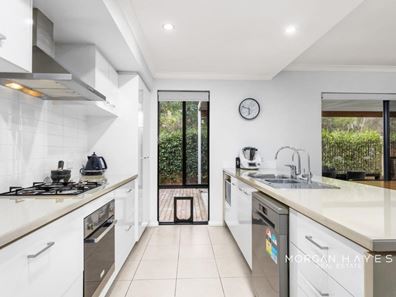 13/18 Jacksonia  Promenade, Success WA 6164