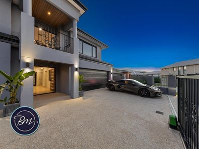 32 Hamelin Drive, Lake Coogee WA 6166