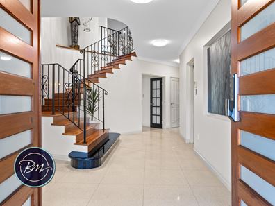 32 Hamelin Drive, Lake Coogee WA 6166