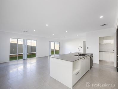 2 Erica Street, Alkimos WA 6038