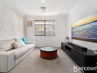 20 Deepwater Way, Lakelands WA 6180