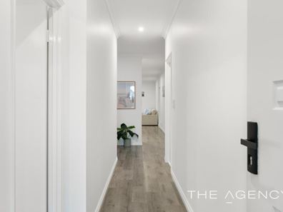 8 Mercury Street, Treeby WA 6164