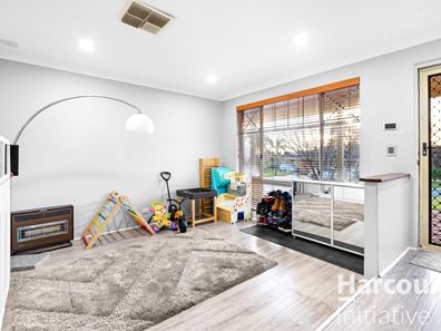 32 Lancer Way, Alexander Heights WA 6064