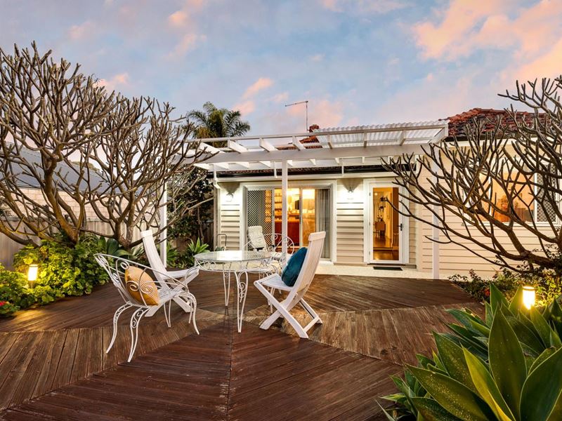 112 Cleopatra Street, Palmyra